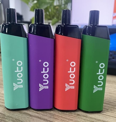 OEM Vape Factory القابل للتصرف Vape Pen Starter Kit Yuoto Thanos 5000 Puff Vapes 650mAh Battery 14ejuice